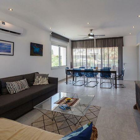 Coral Bay Sea Breeze Apartments - 3 Bedroom Apartment ペイヤ エクステリア 写真