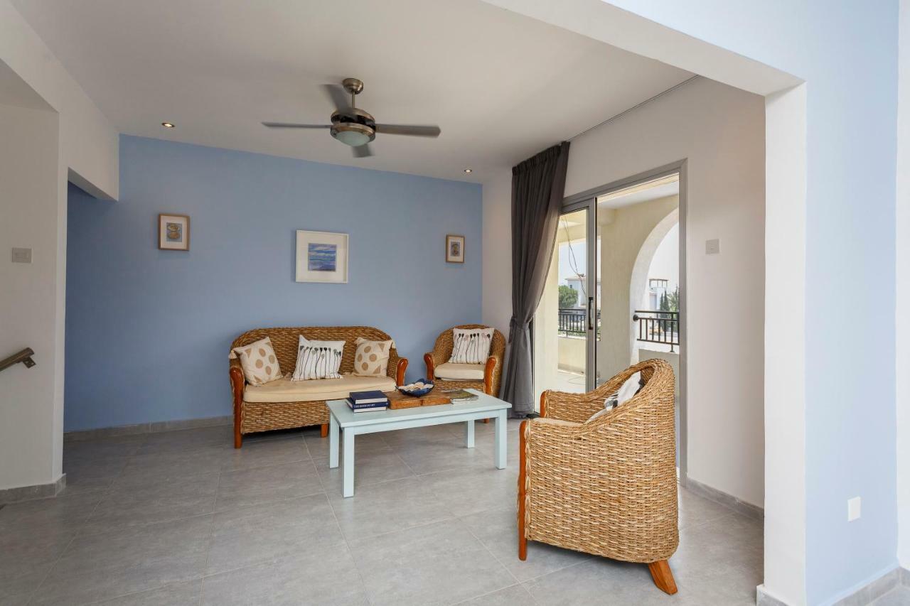 Coral Bay Sea Breeze Apartments - 3 Bedroom Apartment ペイヤ エクステリア 写真