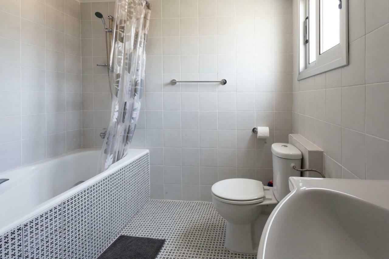 Coral Bay Sea Breeze Apartments - 3 Bedroom Apartment ペイヤ エクステリア 写真