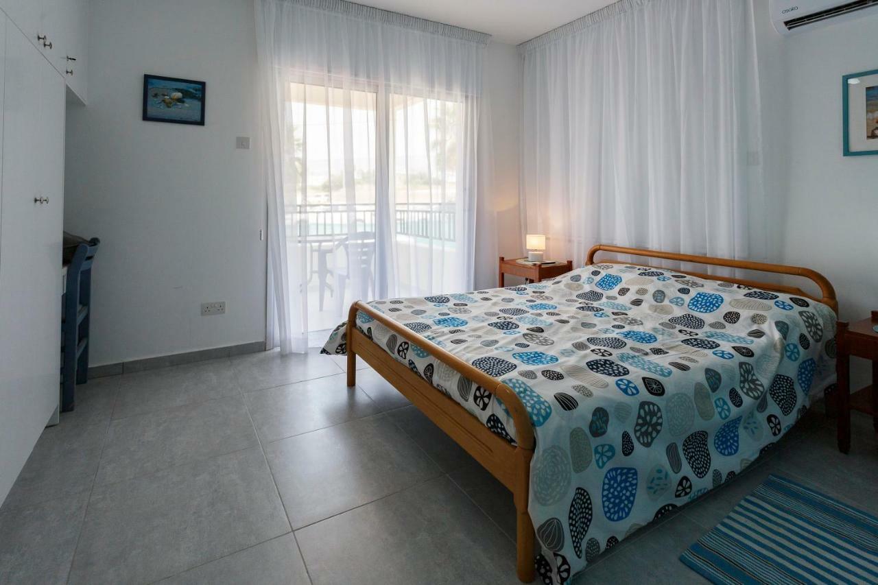 Coral Bay Sea Breeze Apartments - 3 Bedroom Apartment ペイヤ エクステリア 写真