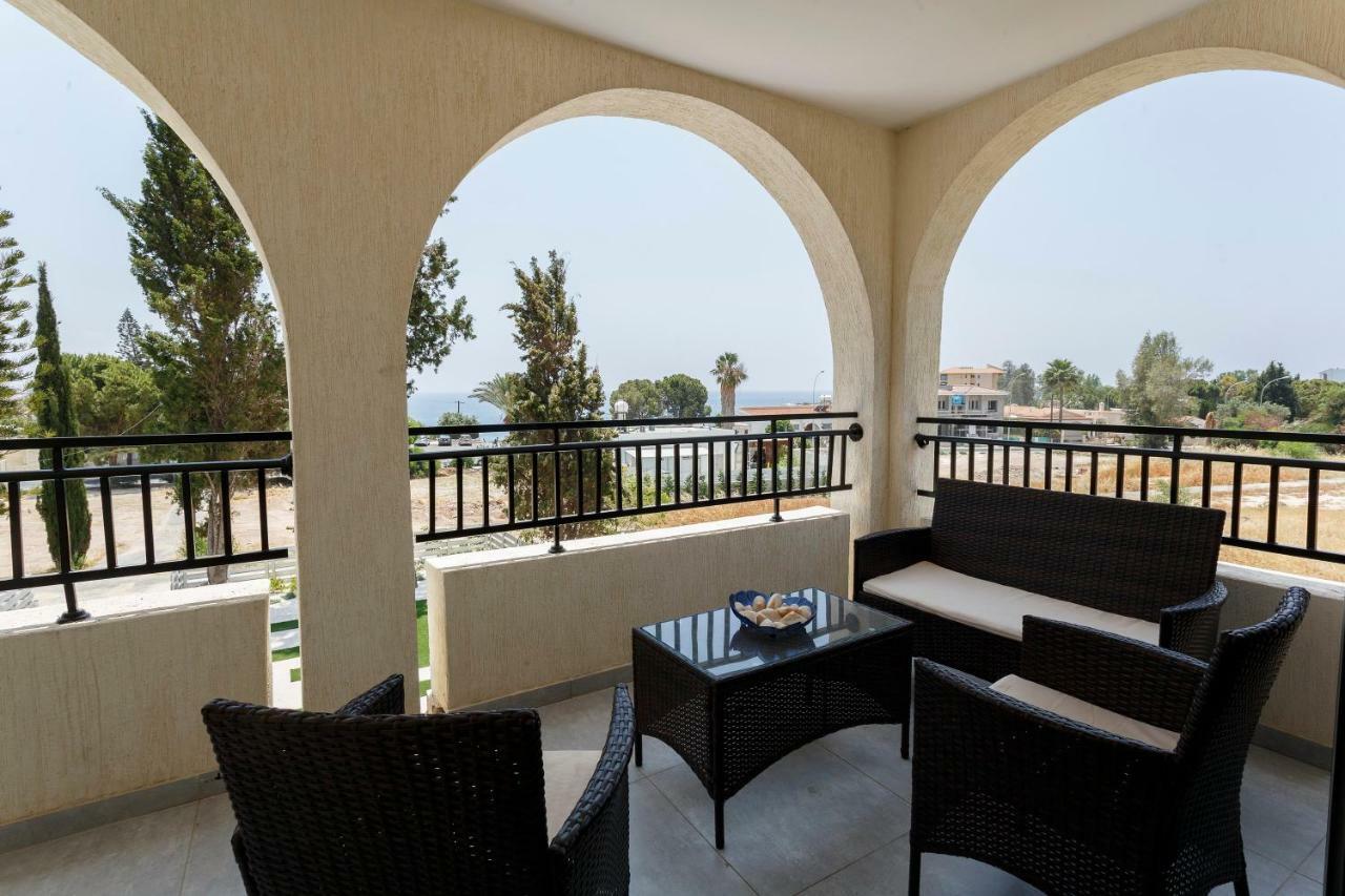 Coral Bay Sea Breeze Apartments - 3 Bedroom Apartment ペイヤ エクステリア 写真