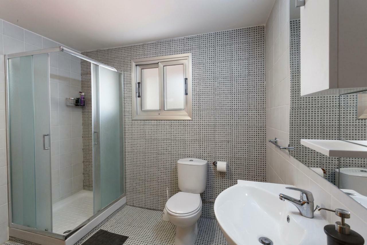 Coral Bay Sea Breeze Apartments - 3 Bedroom Apartment ペイヤ エクステリア 写真